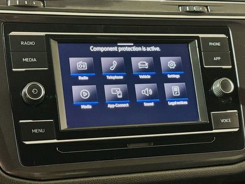 Used 2021 Volkswagen Tiguan S image 12