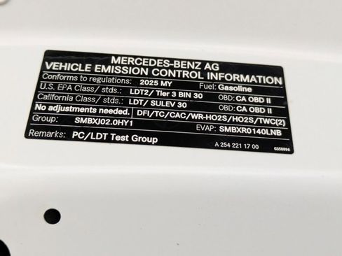 Certified 2025 Mercedes-Benz GLC 300 4MATIC image 26