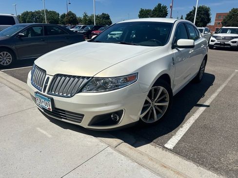 Used 2012 Lincoln MKS FWD image 2