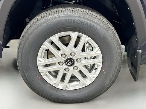 New 2026 Toyota Tundra SR5 image 9