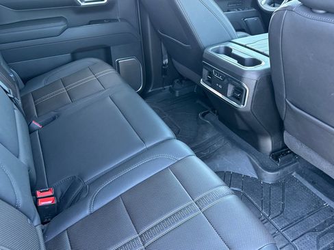 Used 2025 Chevrolet Silverado 1500 High Country AWD/4WD image 18