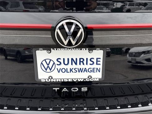Used 2025 Volkswagen Taos S image 37