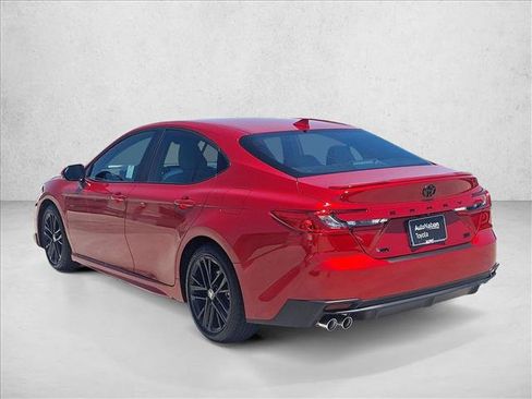 Certified 2025 Toyota Camry SE w/ Convenience Package FWD image 8