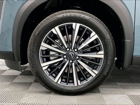 New 2026 Nissan Pathfinder Platinum AWD/4WD image 12