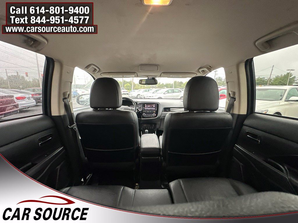 Used 2017 Mitsubishi Outlander SEL FWD image 25