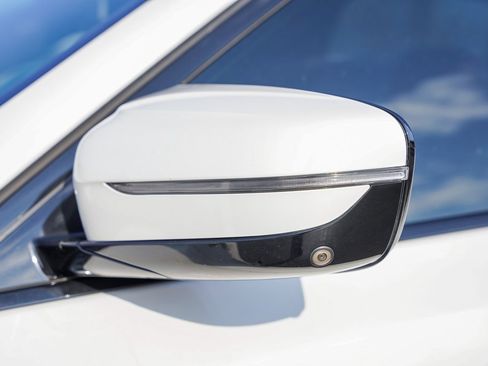 Used 2018 BMW M5 image 12