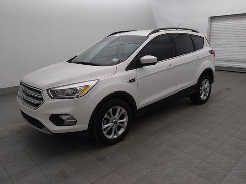 Used 2019 Ford Escape SEL FWD image 2