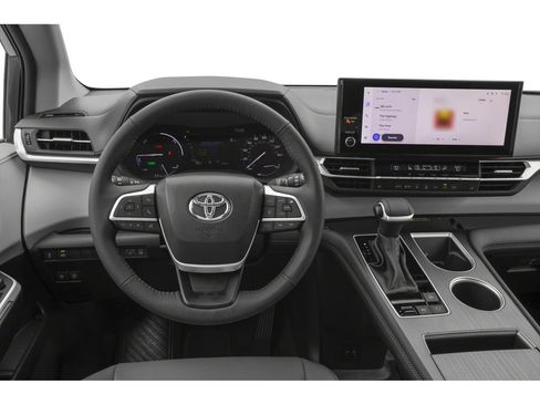 New 2026 Toyota Sienna XLE AWD/4WD image 4