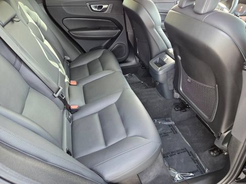 Used 2023 Volvo XC60 B5 Plus AWD/4WD image 20