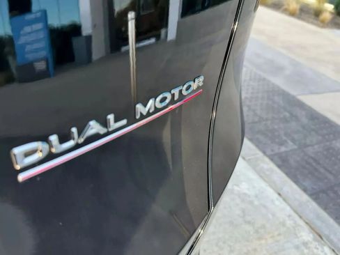 Used 2023 Tesla Model Y Performance AWD/4WD image 33