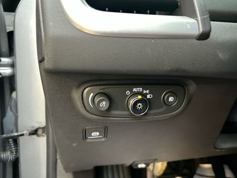 Used 2023 GMC Terrain SLT w/ Elevation Edition AWD/4WD image 21