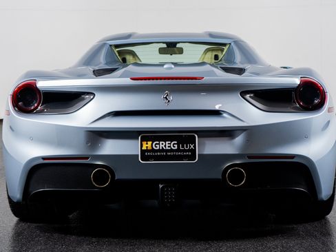 Used 2019 Ferrari 488 Spider image 11