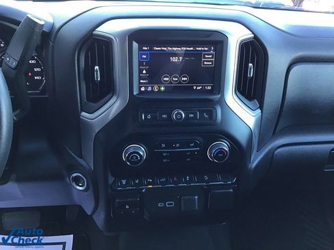 Used 2025 Chevrolet Silverado 2500 Custom w/ Custom Value Package image 39