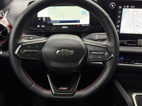 Used 2025 Chevrolet Equinox RS w/ Safety and Technology Package image 12