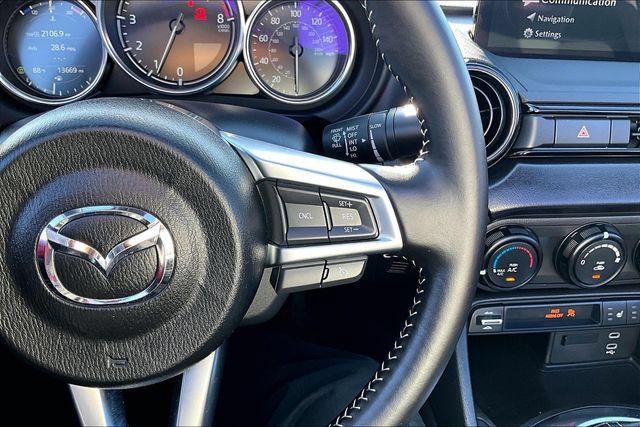 Used 2025 MAZDA MX-5 Miata RF Club w/ Weather Package RWD image 11