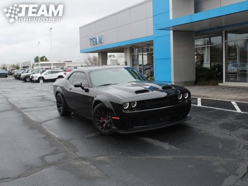 Used 2023 Dodge Challenger SRT Hellcat RWD image 2