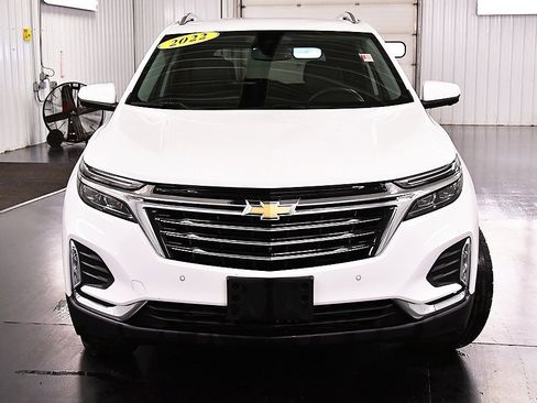 Used 2022 Chevrolet Equinox Premier image 2