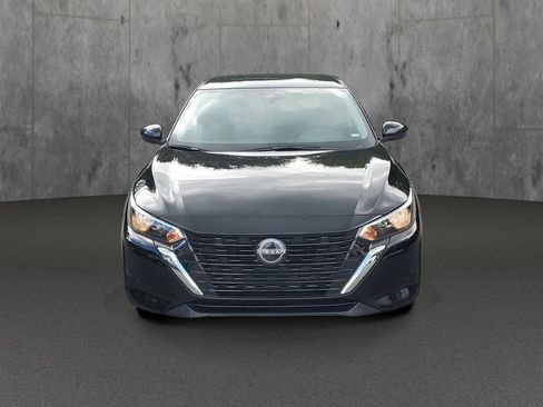 Used 2024 Nissan Sentra SV FWD image 2