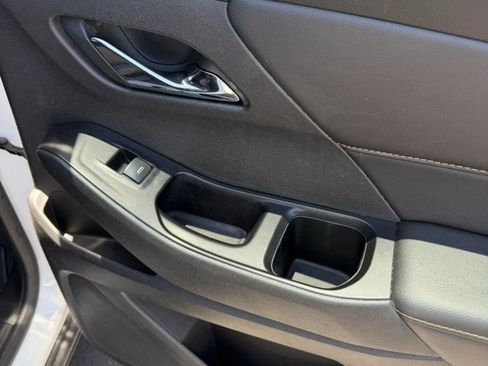 Used 2019 Chevrolet Traverse RS FWD image 22