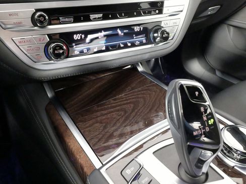 Used 2022 BMW 750i xDrive 750i xDrive w/ Executive Package image 64