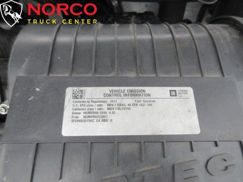 Used 2017 Chevrolet Express 2500 Extended image 17