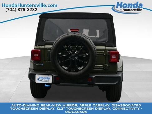 Used 2024 Jeep Wrangler Unlimited Sahara w/ Technology Group AWD/4WD image 7