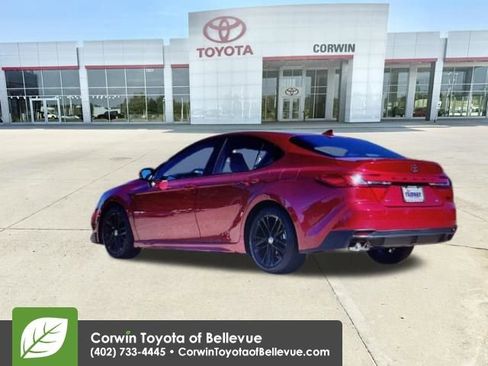 Used 2025 Toyota Camry SE FWD image 9