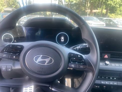 Used 2025 Hyundai Elantra SEL FWD image 8
