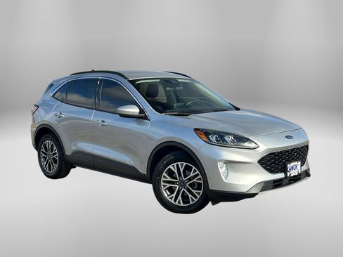 Used 2020 Ford Escape SEL image 5