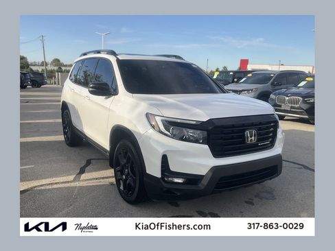 Used 2024 Honda Passport Black Edition image 1