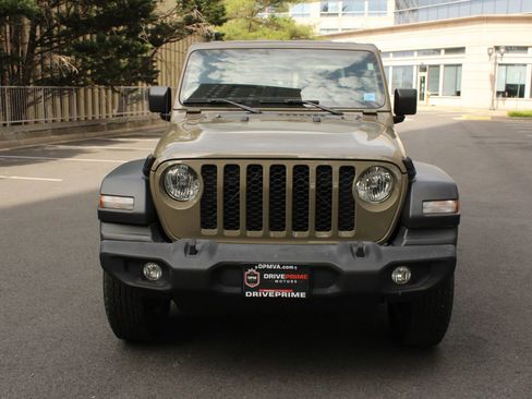 Used 2020 Jeep Gladiator Sport w/ Quick Order Package 24S AWD/4WD image 3
