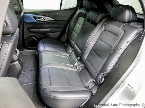 New 2026 Chevrolet Equinox EV LT image 10