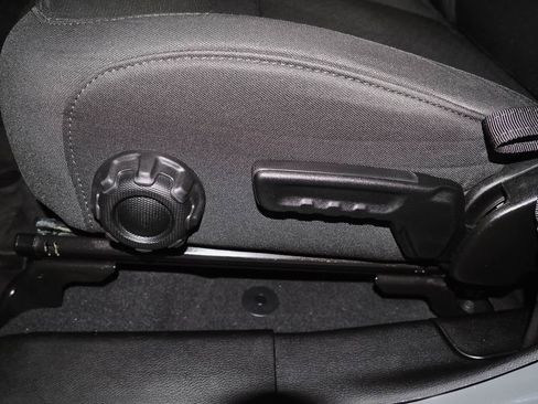 Used 2022 Jeep Wrangler Unlimited Sport AWD/4WD image 23
