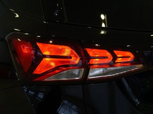 Certified 2024 Chevrolet Equinox LT w/ LPO, Floor Liner Package image 31