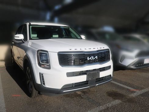 Used 2022 Kia Telluride S AWD/4WD image 12