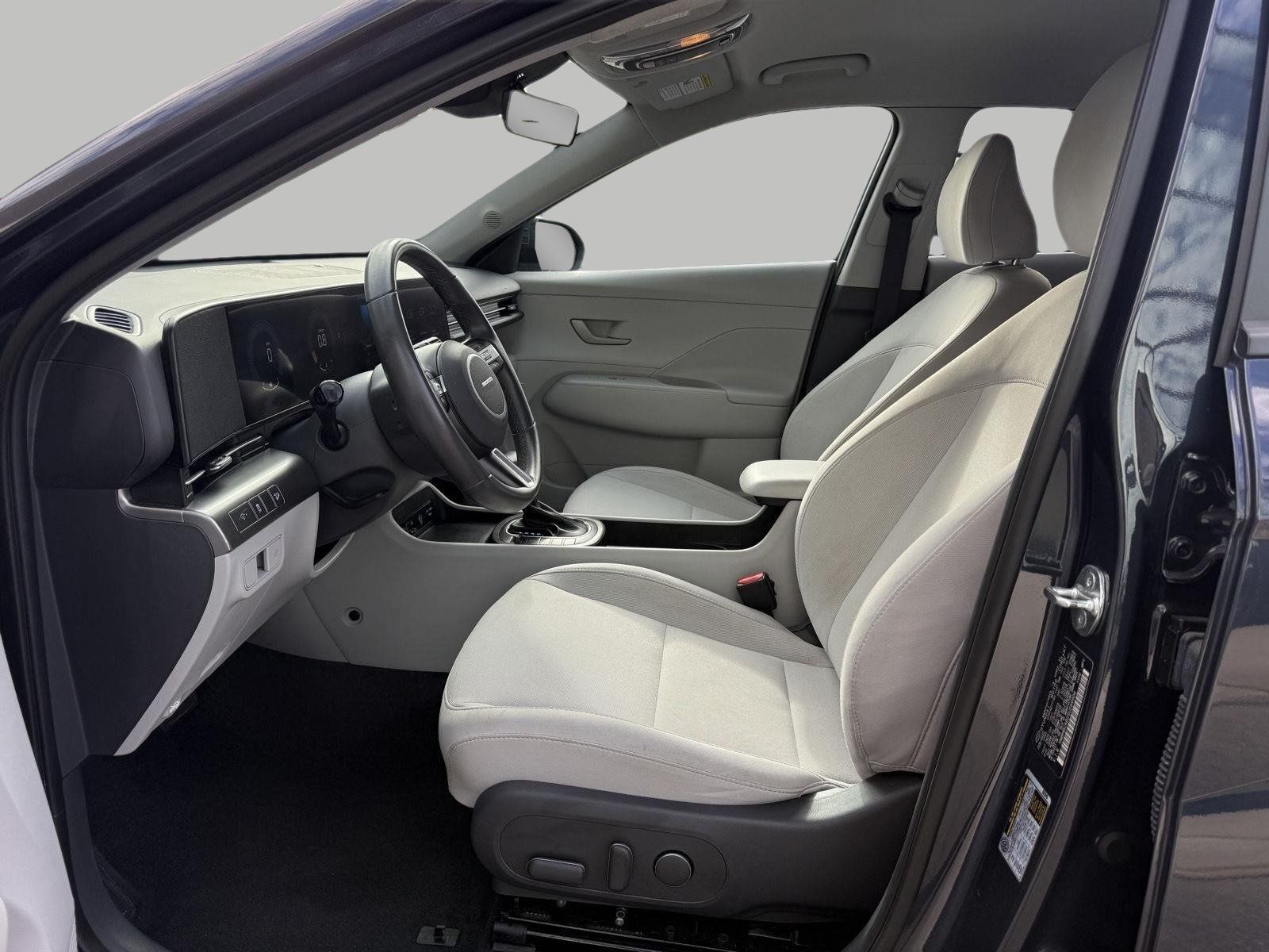 Used 2025 Hyundai Kona SEL AWD/4WD image 23