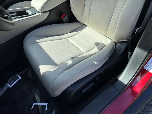 Certified 2023 Honda Accord EX image 17