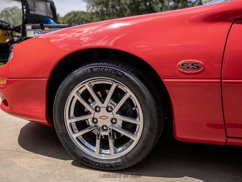 Used 2002 Chevrolet Camaro Z28 w/ SS Performance/Appearance Pkg RWD image 4