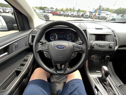 Used 2016 Ford Edge SE FWD image 27