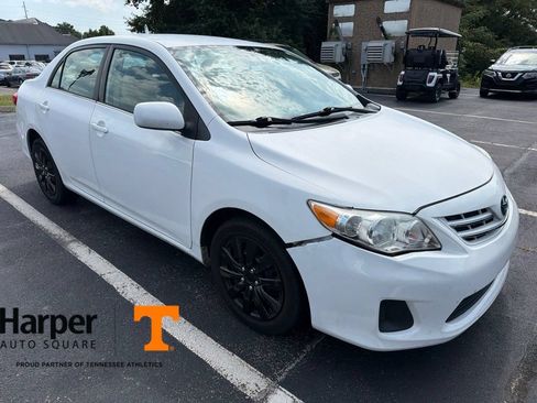 Used 2013 Toyota Corolla LE FWD image 7