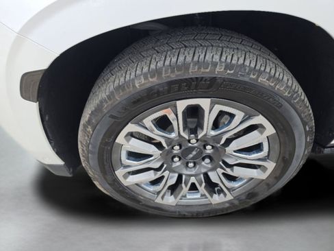 Used 2023 GMC Yukon Denali Ultimate AWD/4WD image 34
