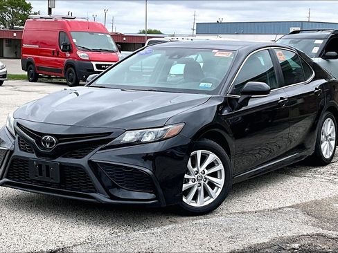 Used 2024 Toyota Camry SE FWD image 6