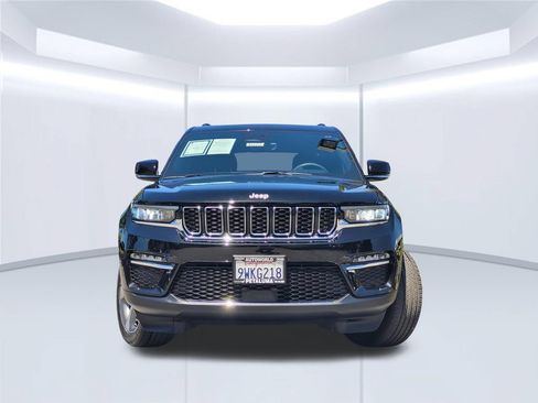 Used 2025 Jeep Grand Cherokee Limited AWD/4WD image 3