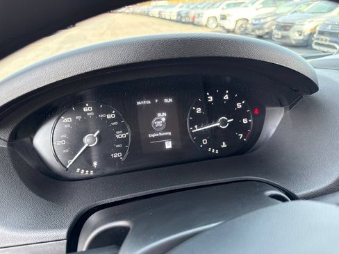 Used 2025 RAM ProMaster 2500 w/ Convenience Group FWD image 12