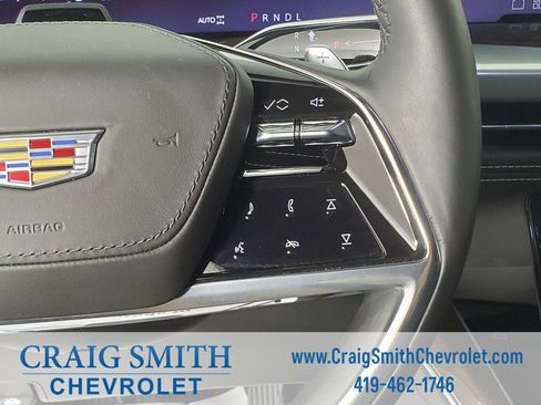 Used 2025 Cadillac Escalade Sport Platinum w/ LPO, ONYX Package image 17