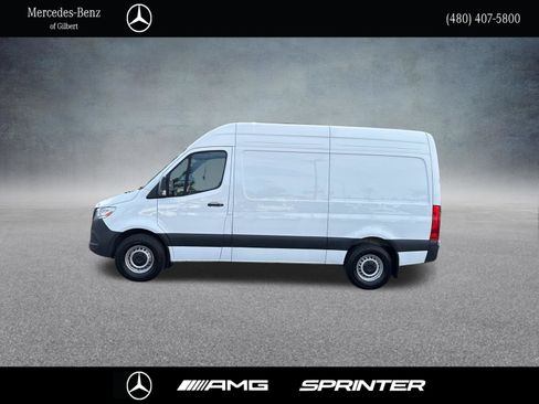 Used 2025 Mercedes-Benz Sprinter 2500 image 2