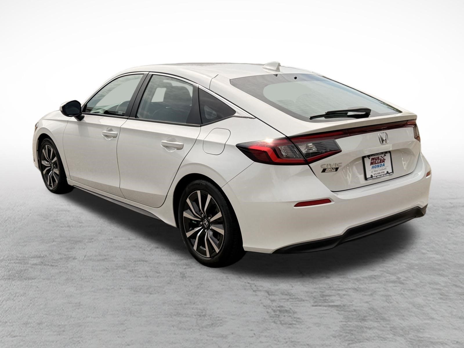Used 2024 Honda Civic EX-L image 4