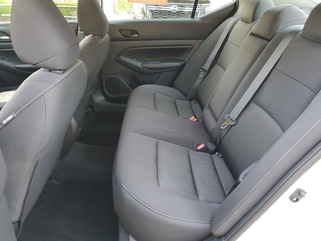 Certified 2025 Nissan Altima 2.5 SV FWD image 11