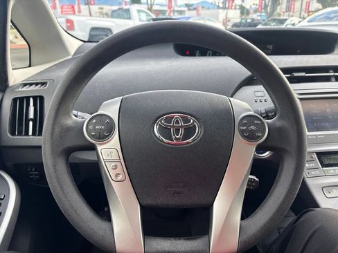 Used 2015 Toyota Prius Three FWD image 16