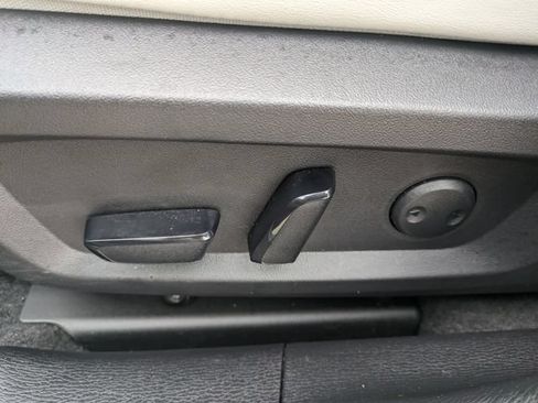Used 2025 Mitsubishi Outlander SE FWD image 20